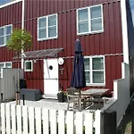 Stunning In With 2 Bedrooms And Wifi *